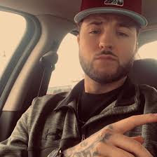 Ok chubby guys. What aiwb holster are you using ?