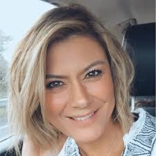 Donna Winn's Instagram, Twitter & Facebook