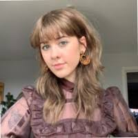 Eloise Hilliard's Instagram, Twitter & Facebook