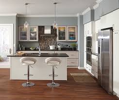 Fast cabinet doors offers custom cabinet doors, drawer fronts and cabinet hardware to complete your cabinet, cupboard or vanity refacing job with ease. Modern White And Limestone Kitchen Kemper Cabinetry