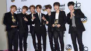 Bangtan sonyeondan) ist eine südkoreanische boygroup, bestehend aus sieben mitgliedern, die 2010 von big . Who Are Bts 5 Things To Know About The Korean Boy Band Storming Pop Music Ctv News