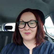 Joanne Breslin's Instagram, Twitter & Facebook