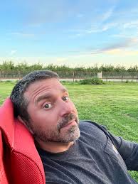 Best restaurant for Thanksgiving dinner, alone!