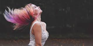Mit haarkreide kannst du deine haare bunt färben und die farbe danach einfach wieder rauswaschen. Haarkreide Kaufen Die Besten Sets Mit 36 Farben Alle Infos