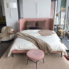 Füllen sie die felder aus: Show Room Ligne Roset Hohenzollernstrasse Schlafzimmer Inspiration Schlafzimmer Einrichten Haus Innenarchitektur