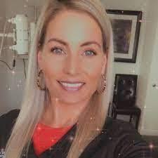 Ashley Robleto's Instagram, Twitter & Facebook