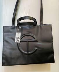 Rated 5.00 out of 5. Telfar Black Medium Bag Telfar Bag åç‰Œ è¢‹ éŠ€åŒ… Carousell