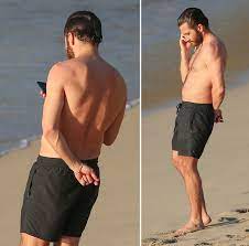 Jake Gyllenhaa Physique - Taking Time Off