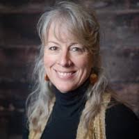 Carmen Lutz's Instagram, Twitter & Facebook