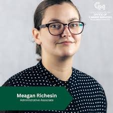 Ready to make your cover letter stand out? Check out our top 5 tips to help  you craft a powerful cover letter that complements your resume. Swipe  through for insights and start