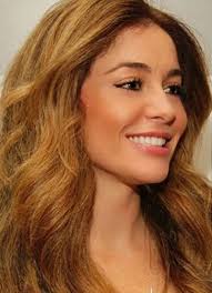 Antonia comemora sua formatura com festa no Country Club