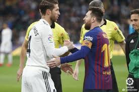 The current top goal scorer in la liga is lionel messi with 25 goals. Liga Santander Top Scorer
