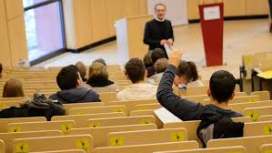 Und sich nach der schule erstmal ein paar jahre dem studentenleben hingeben zu können, statt bei einer ausbildung für wenig geld so richtig zu arbeiten… hat auch seine vorzüge. Studium Immer Mehr Deutsche Studieren Ohne Abitur