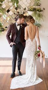 This Burgundy Tuxedo Is The Hottest New 2018 2019 Tuxedo Trend Weddingideas Groom Groomsmen Burgundy Suit Wedding Lace Beach Wedding Dress Burgundy Tuxedo