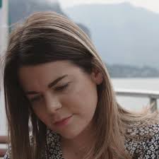 Sarah Maes's Instagram, Twitter & Facebook