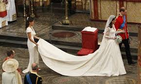 Alexander mcqueen features in the range of clothing and accessories present on our site both for men and for women. Kate Middleton Wears An Alexander Mcqueen Wedding Dress Fashion School Daily