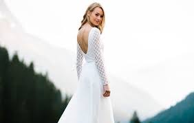 Weitere ideen zu hochzeitskleid, hochzeit, brautkleid. Du Suchst Ein Schlichtes Brautkleid Dann Ist Unser Modernes Brautkleid Lou Genau Das Richtige Fu Hochzeitskleid Elfe Hochzeitskleid Hochzeitskleider Vintage