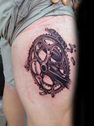 40 Ritzel Tattoo Designs Fur Manner Gear Tinte Ideen Tattoo Designs Fahrrad Tattoo Radfahren Tattoo