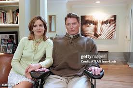 200 Avril Brown Photos & High Res Pictures