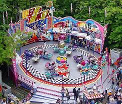 Kamikaze juego mecanico wikipedia : Lista De Atracciones Gaz Wiki