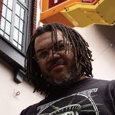 Derick Epps's Instagram, Twitter & Facebook