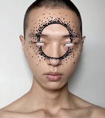 Jose Bone adlı kullanıcının Costume Make Up panosundaki Pin