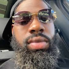 Aidan Ahern (@aidanahrrn14)