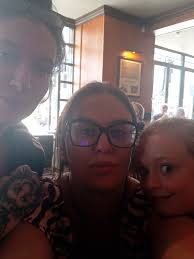 Mums day out ✌️ ditched the kids 🤣🤣 little stop off before Mumma Mia ❤️  it's been agggggggeeeeesssssss 🥂 Table 23 we'd appreciate light snacks and  drinks Will pay it forward 😘