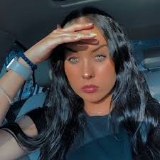 Savannah Bacon (@savannahbacon_)