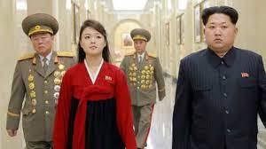 His appointment took the kim dynasty rule into a third generation. Nordkorea Ri Sol Ju Die Mysteriose Frau An Kim Jong Uns Seite Stern De