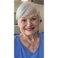 Leigh Gale's Instagram, Twitter & Facebook