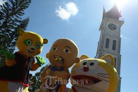 Indonesia, disebut juga dengan negara kesatuan republik indonesia (nkri, pengucapan bahasa indonesia: Objek Wisata Jam Gadang Bukittinggi Foto 2 1153922 Tribunnews Com Mobile