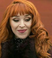 Pin By Fionabella On Series Movies In 2020 Supernatural Rowena Supernatural Hair Supernatural Fangirl