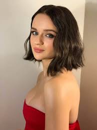 (en) joey king, su tv.com, cbs interactive inc (archiviato dall'url originale il 1º gennaio 2012). Joey King S Hair At The 2020 People S Choice Awards Popsugar Beauty