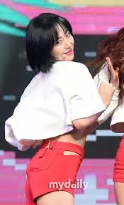 :d(please click on 'cc' button or activate 'interactive transcript' function)notice. Fyaoa On Twitter 180528 Aoa Mina Bingle Bangle Comeback Showcase Aoa Binglebangle ë¹™ê¸€ë±…ê¸€
