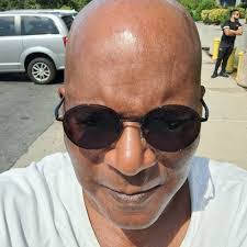 Ada Bustos's Instagram, Twitter & Facebook