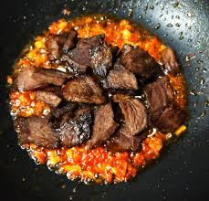 Daging masak merah ala thai merupakan sebuah menu terkenal kegemaran ramai. Resipi Daging Merah Ala Thai Goreng Garing Dengan Sos Padu Confirm Nasi Bertambah Pa Ma
