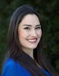 Holly Novak's Instagram, Twitter & Facebook