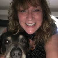 Lisa Overman's Instagram, Twitter & Facebook