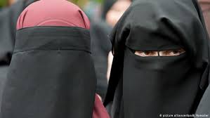 Kontra geschlecht 8 weiblich eigene umfrage mit 31 befragten definition einer burka: Burkaverbot In Den Niederlanden In Kraft Aktuell Europa Dw 01 08 2019
