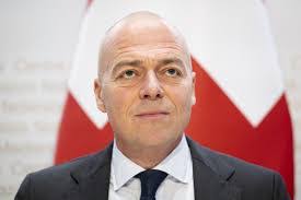 Alexander Kellner's Instagram, Twitter & Facebook