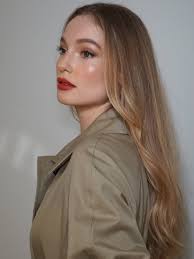 Masali Baduza at Netflix's Love & Wine premiere event. Hannah Dodd for  British Vogue at the Burberry Christmas Tree Unveiling at Claridge's Simone Ashley  via Benjamin Puckey 🐝❤️ #anthonybridgerton #benedictbridgerton  #colinbridgerton #daphnebridgerton #