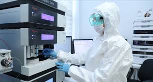 Varank, aşı adaylarımızın faz çalışmalarında yeteri kadar gönüllü bulabilirsek ve aşı adaylarımızın sonuçları başarılı olursa sene sonundan önce sonbahar gibi türkiye'nin yerli ve milli aşısını elde edebileceğimize inanıyoruz. açıklamasında bulundu. Yerli Asi 3 Uncu Faz Bitmeden Onay Alabilir Diken