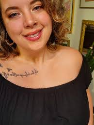 Delia Bernstine's Instagram, Twitter & Facebook