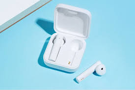 Xiaomi mi 11 lite resmi di indonesia, harga mulai rp 3,7 juta untuk sektor dapur pacu, xiaomi mi 11 ultra. Xiaomi Mi Tws Earphone 2 Basic Resmi Masuk Indonesia Harganya Halaman All Kompas Com