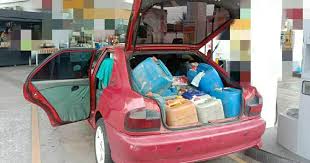 Apa kereta perlu untuk ke sungai kolok. Sorok 12 Tong Petrol Dalam But Kereta
