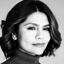 Kelly Rahman's Instagram, Twitter & Facebook