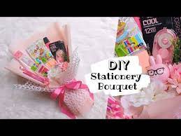 Nah, proses ini tentu saja untuk merapikan dan menyesuaikan bahan yang telah diukur. Buket Alat Tulis Stationery Bouquet Youtube Alat Tulis Kreatif Buket
