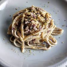 We did not find results for: Linguine Con Pecorino Speck E Pistacchio Habemus Fame