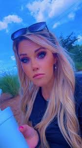 Brandy Gil's Instagram, Twitter & Facebook